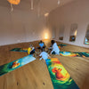 TOCKI Kinderyogamatten - Bewegung, die Freude macht - rutschfeste Yogamatte für Kinder in buntem Design, ideal für entspannende Yoga-Übungen und aktive Pausen.